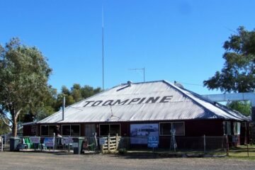 Toompine Pub, Outback Queensland