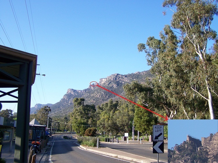 he Pinnacle (see circle & inset) from Halls Gap Main Street, Grampians National Park