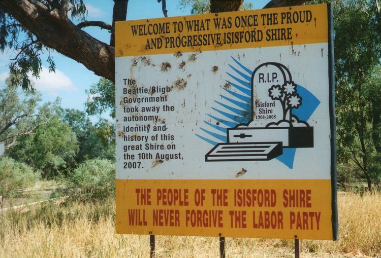 Isisford Entrance Sign