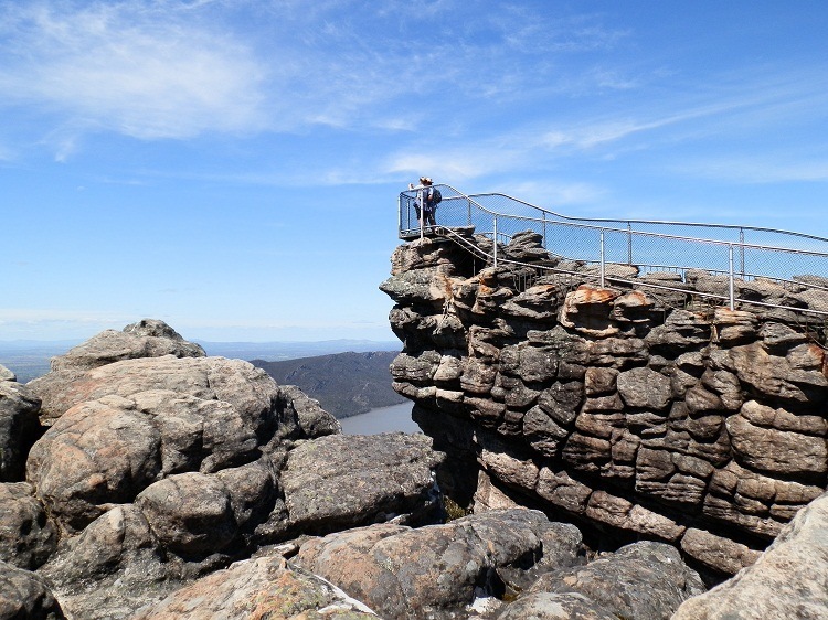 The Pinnacle Lookout with Lake Bellfield below, Grampians National Park, Victoria
