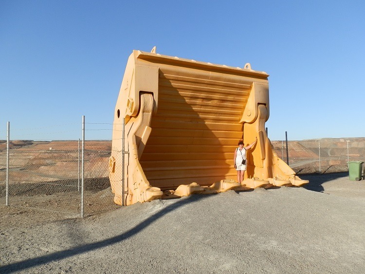 Red meets Shovel at the Super Pit, Kalgoorlie