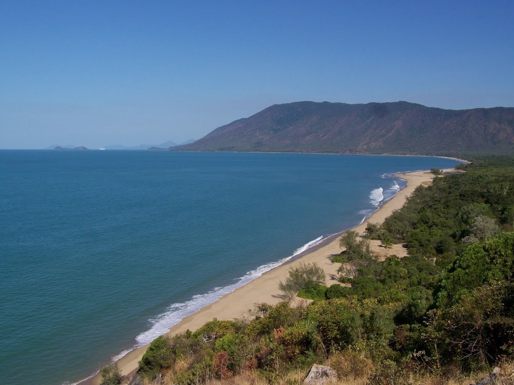 Wangetti Beach - looking south from that KILLER hang gliding take-off spot!!