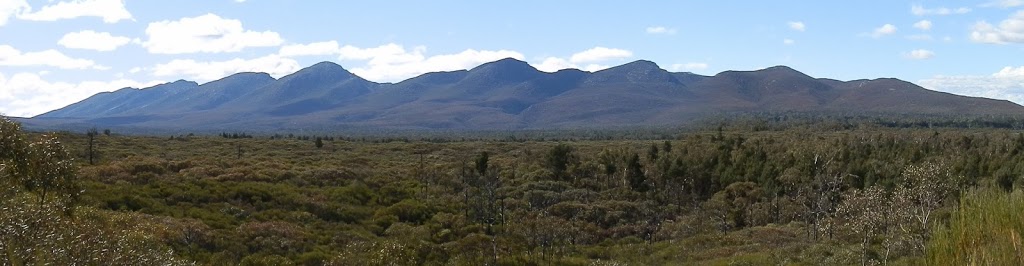 Wilpena Range from inside Wilpena Pound, Flinders Ranges National Park, South Australia